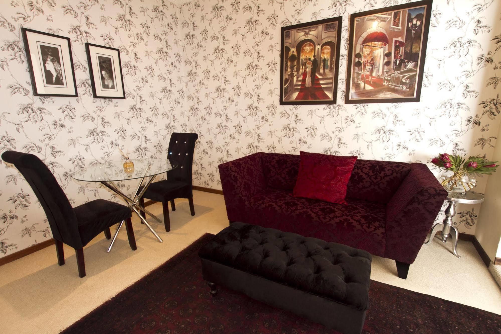 Arum Place Guest House Йоханнесбург Экстерьер фото