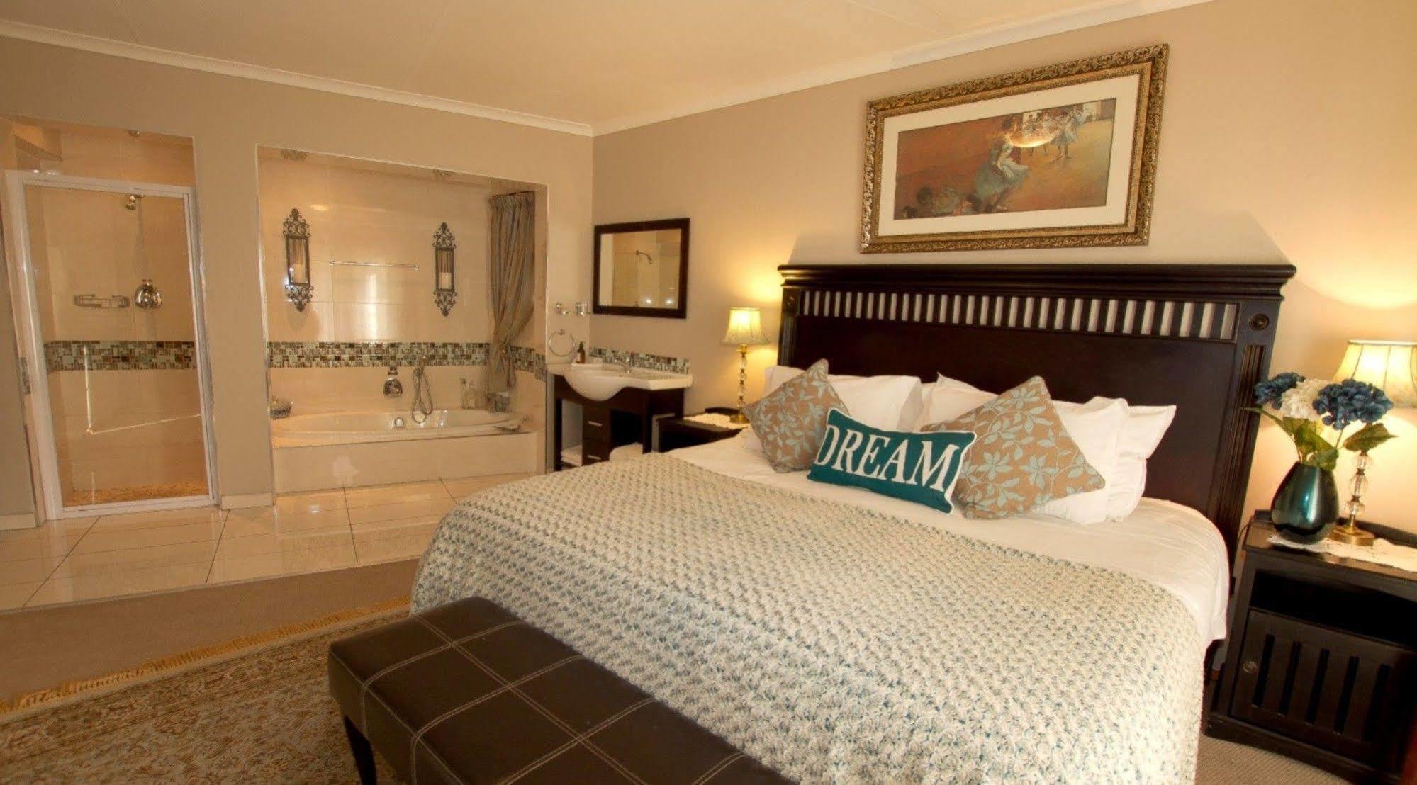 Arum Place Guest House Йоханнесбург Экстерьер фото