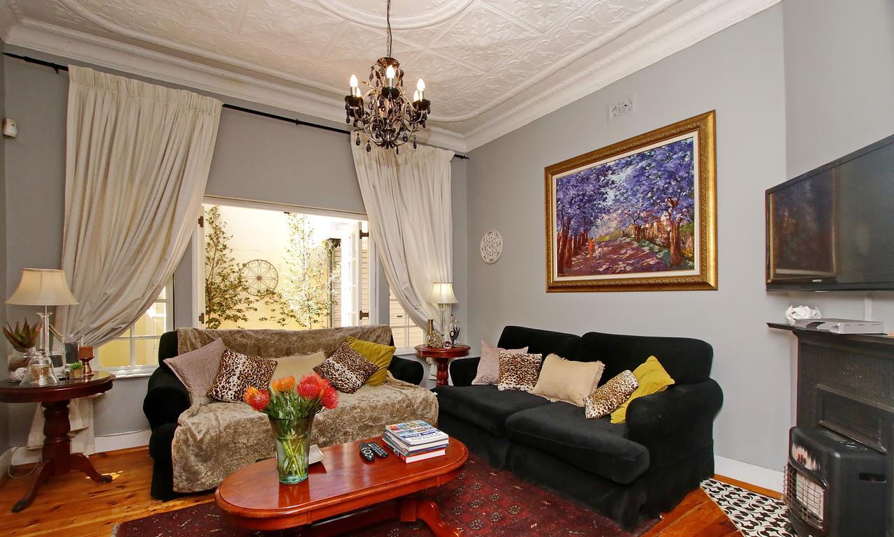 Arum Place Guest House Йоханнесбург Экстерьер фото
