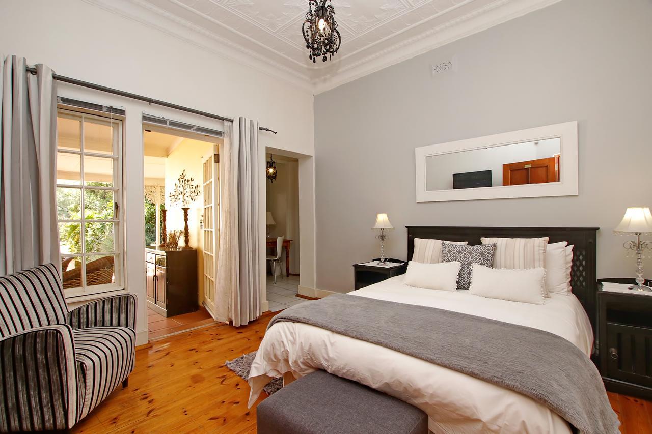 Arum Place Guest House Йоханнесбург Экстерьер фото